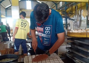 Harga Kedelai Naik, Perajin Tahu Kediri Kelimpungan