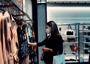 Tips Menahan Nafsu Belanja di Mall