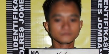Pelaku pencabulan anak bawah umur di Jombang diamankan polisi. Foto: Bacaini/Syailendra
