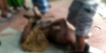 Terduga maling dihajar warga. Foto: tangkapan layar video