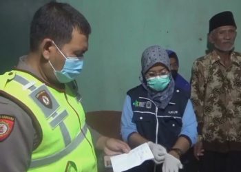 Satu Keluarga Keracunan, Bocah 7 Tahun Tewas Dalam Pelukan Ibu