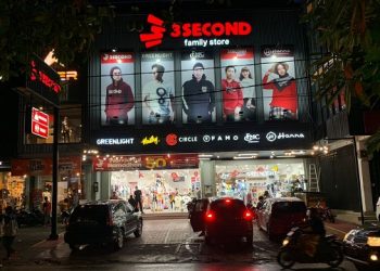 Jelang Idul Fitri, Toko Pakaian di Kediri Diserbu Konsumen