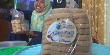 Kue sagon buatan rumah produksi milik warga Jombang. Foto: Bacaini/Syailendra