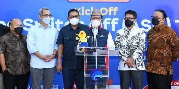 Menkominfo dalam Konferensi Pers Kick Off Analog Switch Off (ASO) Tahap I di Base Penerbangan Tentara Nasional Indonesia Angkatan Darat (TNI AD), Pondok Cabe, Tangerang Selatan, Jumat (29/04/2022). - (AYH)