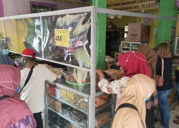 Mudik Lebaran, Tahu Takwa Bah Kacung Diserbu Pelanggan