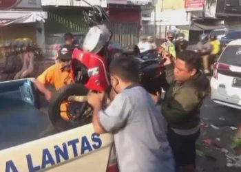 Mobil Pemudik Tabrak Motor di Jombang, Dua Orang Tewas
