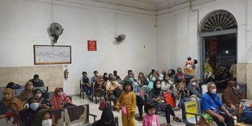 Penumpang KA di Stasiun Kediri. Foto: Ist