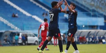Laga Uji Coba Arema FC vs Deltras Sidoarjo di Stadion Kanjuruhan. Foto: Bacaini/A.Ulul