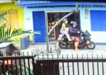 Kemalingan 70 Juta, Kakek Nenek di Malang Gagal Umroh