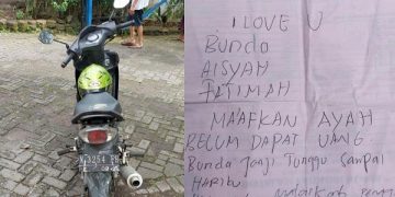 Sepeda motor dan surat yang ditemukan di dalam helm yang ditinggal pemiliknya. Foto: Ist
