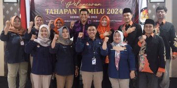 Wali Kota Kediri, Abdullah Abu Bakar saat hadir dalam launching tahapan Pemilu 2024. Foto: Ist