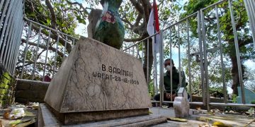 Makam Mbok Sarinah di komplek pemakaman Kelurahan Kepatihan, Tulungagung. Foto: Bacaini/Setiawan