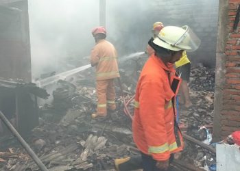 5 Unit PMK Diterjunkan, Rumah Warga Kediri Habis Terbakar