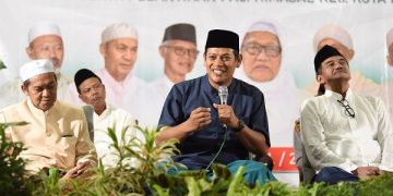 Wali Kota Kediri saat hadir dalam acara Halal Bi Halal dan Pembukaan Pertemuan Rutin Himasal Kota dan Kabupaten Kediri. Foto: Ist