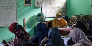 Kegiatan belajar di salah satu sekolah di Tulungagung. Foto: Bacaini/Setiawan