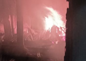 Rumah Terbakar Saat Tidur Pulas, Nenek di Kediri Lolos Dari Maut