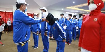 Prosesi pengukuhan atlet Porprov dan Fornas 2022. Foto: Ist