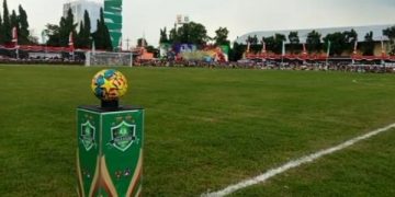 Suasana Stadion Merdeka, Jombang sebelum kick off Liga Santri. Foto: Bacaini/Syailendra