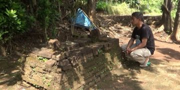 Makam Eyang Jolobong di Dusun Selopuro Desa/Kecamatan Ngetos, Kabupaten Nganjuk. Foto: Bacaini/Asep Bahar