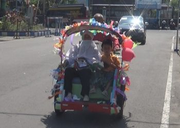 Kisah Unik Keberangkatan Calon Jamaah Haji di Jombang