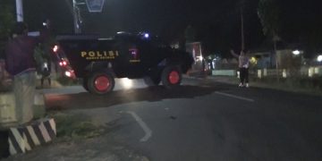 Penjagaan ketat petugas kepolisian di sekitar pondok pesantren Jombang. Foto: Bacaini/Syailendra