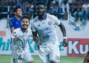 Abel Camara usai mencetak gol ke gawang PSIS Semarang. Foto: Arema FC Official