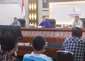 Wali Kota Kediri Bagikan Kambing Kurban Untuk 46 Kelurahan
