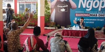 Jumat Ngopi bersama Mas Dhito di Kantor Kecamatan Grogol. Foto: Ist