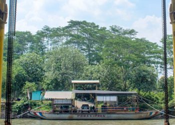 Pembangunan Jembatan Ngujang II Mengancam Usaha Perahu Tambang