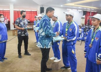 Raih 137 Medali, Wali Kota Kediri Berikan Bonus Untuk Atlet Porprov