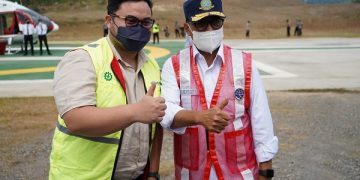 Bupati Kediri bersama Menhub dalam kunjungan ke proyek Bandara Dhoho Kediri. Foto: Ist