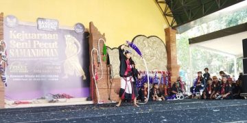 Kejuaraan Seni Pecut Samandiman jelang Hari Jadi Kota Kediri. Foto: Bacaini/Darman