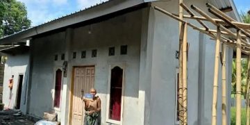 Salah satu penerima bantuan Rumah Tak Layak Huni. Foto: Ist