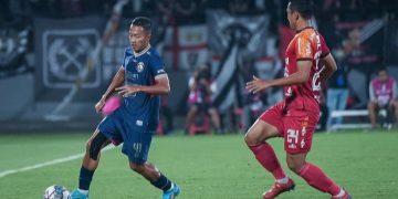 Pertandingan Bali United kontra Arema FC. Foto: Ist