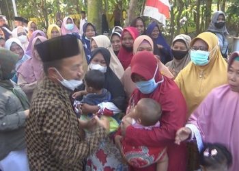 Bebas Dari Penjara, Mantan Bupati Jombang Disambut Ratusan Warga