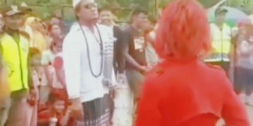 Parodi perseteruan Gus Samsudin vs Pesulap Merah viral di media sosial. Foto: Tangkapan layar video