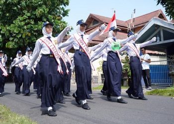 Mas Dhito Gelar Gerak Jalan Untuk Bangkitkan Soft Skill Siswa