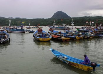 Sulit Cari Solar, Nasib Nelayan di Tulungagung Terombang-Ambing