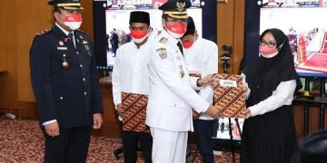Penyerahan remisi untuk napi lapas Bangkalan. Foto: Bacaini/Rusdi