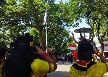 Ratusan Warga di Kediri Gelar Upacara Berdirinya NKRI 18 Agustus