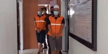 Dua tersangka penggunaan narkoba yang dibebaskan dengan Restorative Justice. Foto: Bacaini/AK.Jatmiko