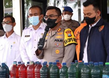 Menimbun Ribuan Liter BBM, 2 Warga Nganjuk Diringkus Polisi