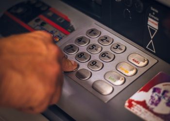 Transaksi Perbankan Digital Meningkat, Pengetahuan Data Pribadi Menurun