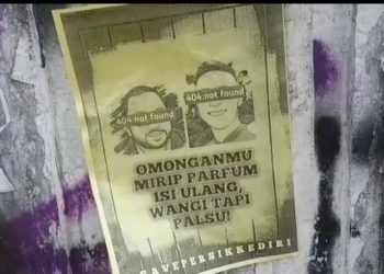 Mess Pemain Persik Ditempeli Poster Kritikan Kepada Manajemen