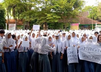 Tarik Sumbangan Tanpa Realisasi, Siswa SMKN 1 Boyolangu Demo Sekolah