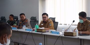 Mas Dhito saat rakor bersama TPID Kabupaten Kediri. Foto: Ist