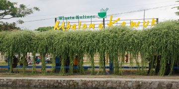 Tampak depan Wisata Kuliner Mbalong Kawuk Tulungagung. Foto: Bacaini/Setiawan