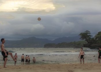 Pantai Coro Tulungagung, Wisata Menantang dan Menenangkan