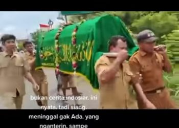 Perangkat Desa Makamkan Jenazah Warga, Ini Faktanya