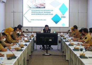 Bupati Kediri Tegaskan, Bansos Bukan Untuk Keluarga Perangkat